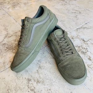 Men's Vans Green 11.5 Low-Top Suede / Canvas